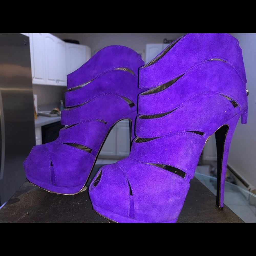 Giuseppe zanotti Bootie boot 36
Sharon 105 camoscio